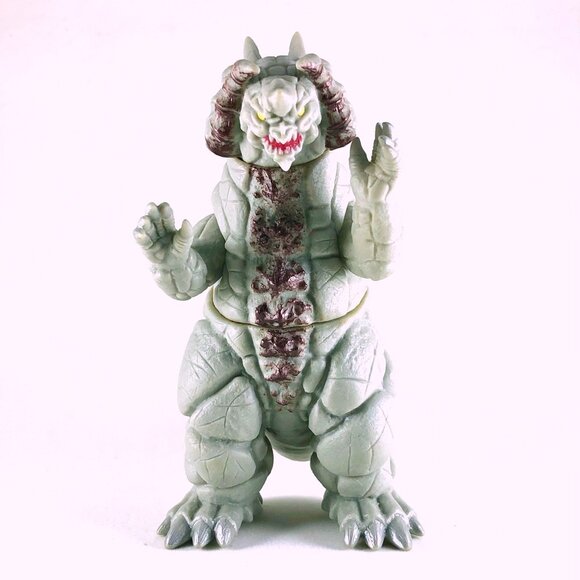 Bandai Kaiju Ultra Monster Series 500 #35 Silvergon Action Figure 2013 Ultraman - Picture 6 of 15